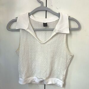 Simple crop top with minimalistic collar